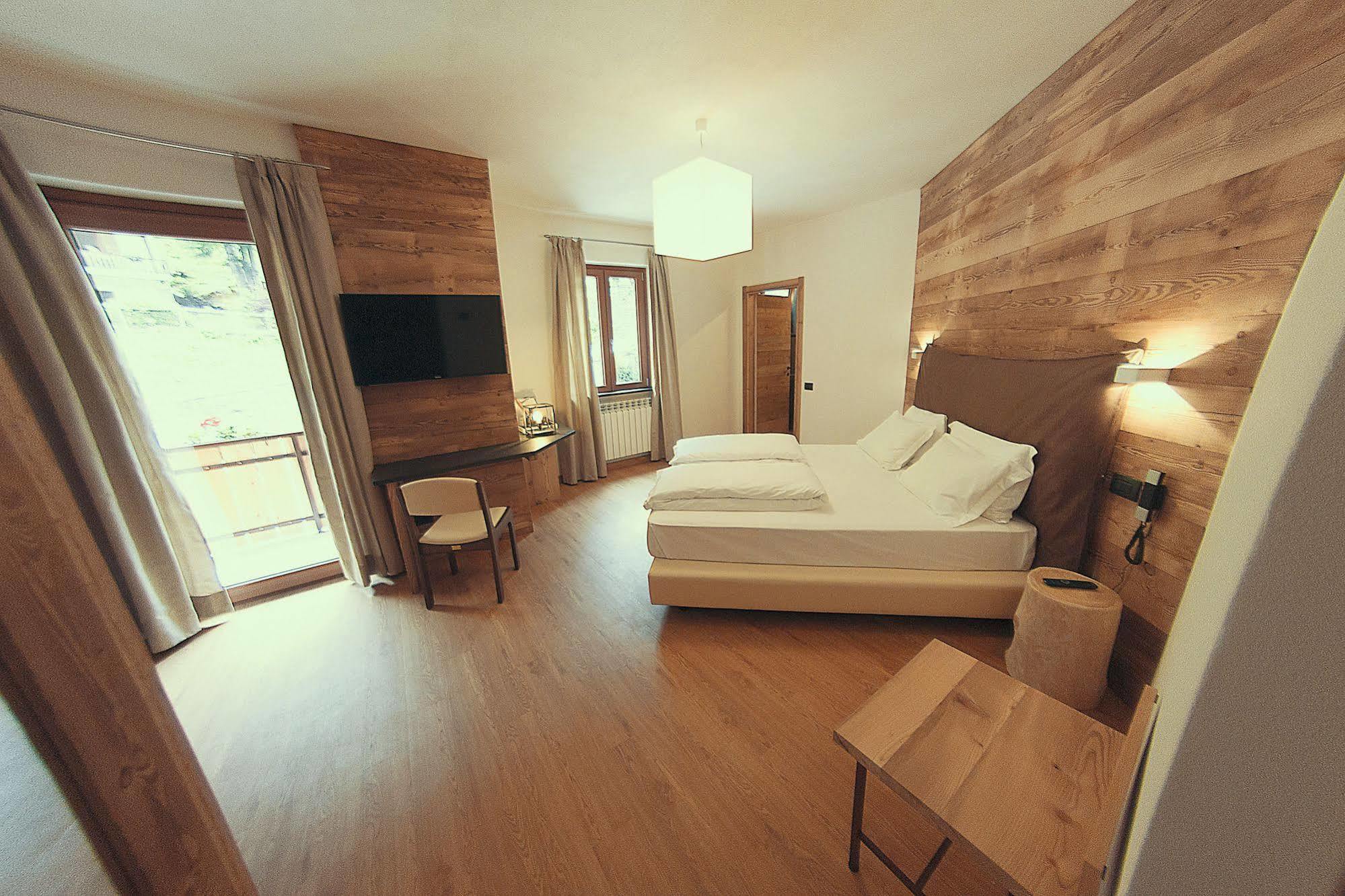 Orobie Alps Hotel Roncobello